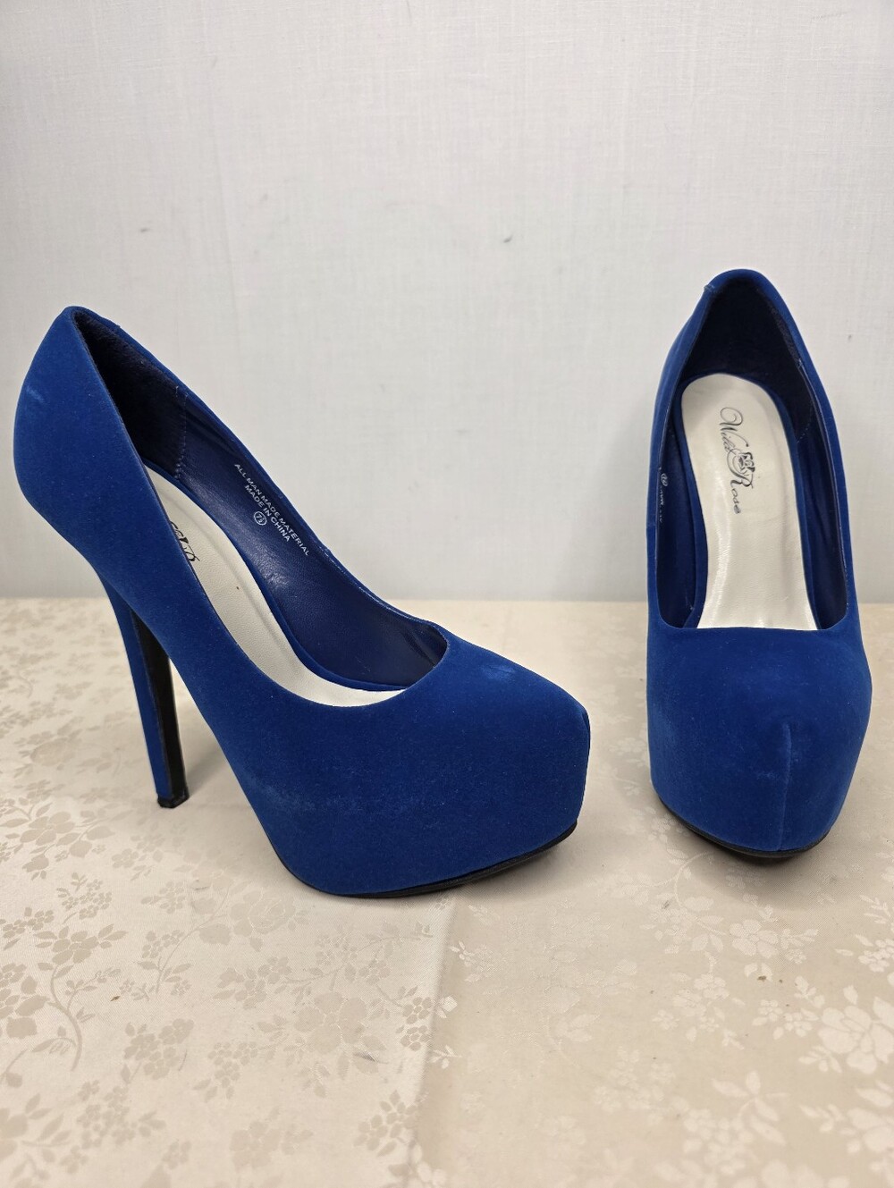 Wild Rose Royal Blue Velvet High Heel Platform Pumps Size 7.5 Stiletto
